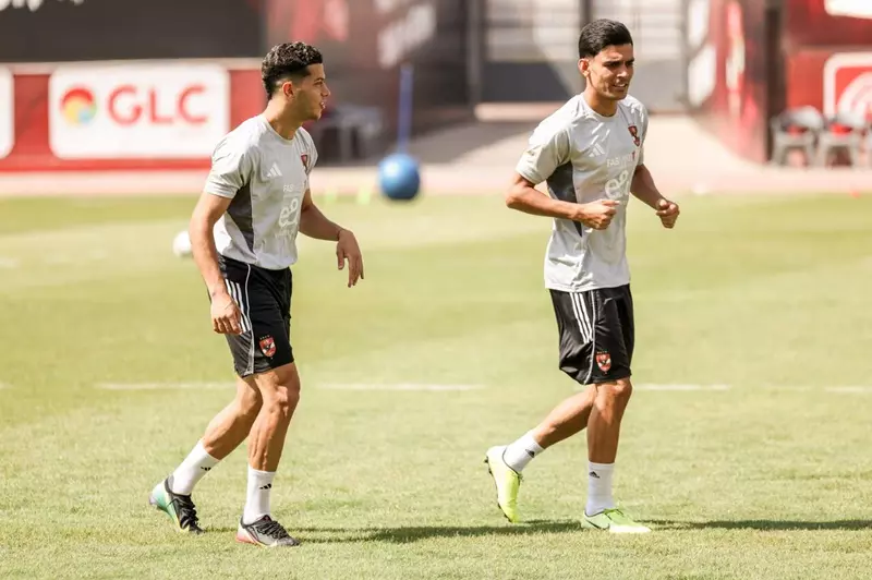 استعدادات الأهلي للمواجهة المرتقبة ضد غزل المحلة: تركيز على مهارات إمام وتأهيل مروان عطية